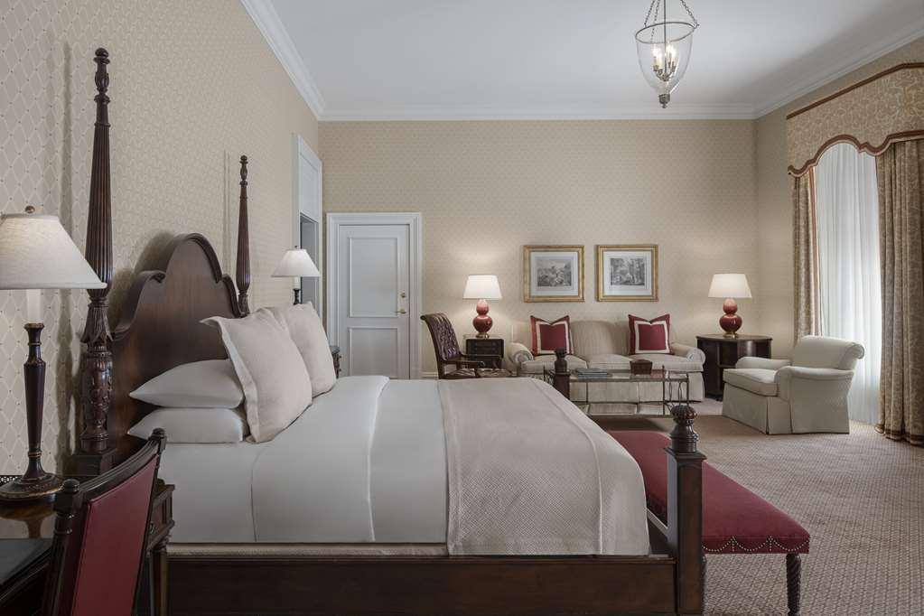 Capital Hotel Little Rock Room photo