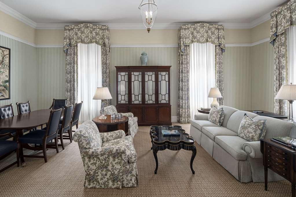 Capital Hotel Little Rock Room photo
